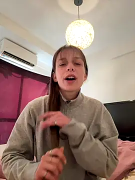 Snapshot of LittleJulietta chatting on September 2025 12:18:02 PM LittleJulietta online show from September 2025 12:18:02 PM