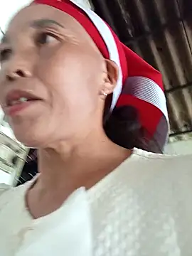 Snapshot of me-cute chatting on September 2025 03:29:01 AM me-cute online show from September 2025 03:29:01 AM