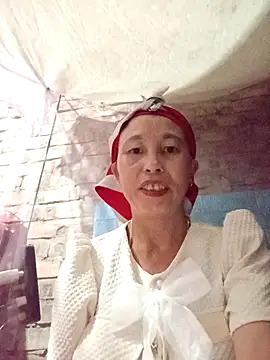 Snapshot of me-cute chatting on September 2025 10:46:02 PM me-cute online show from September 2025 10:46:02 PM