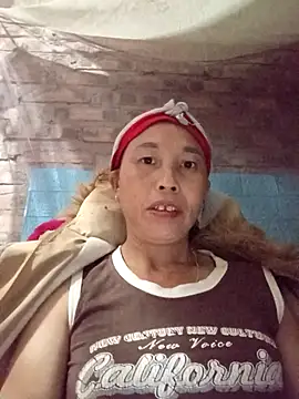 Snapshot of me-cute chatting on September 2025 11:32:02 PM me-cute online show from September 2025 11:32:02 PM