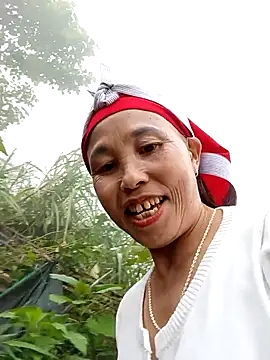 Snapshot of me-cute chatting on October 2025 01:00:02 AM me-cute online show from October 2025 01:00:02 AM