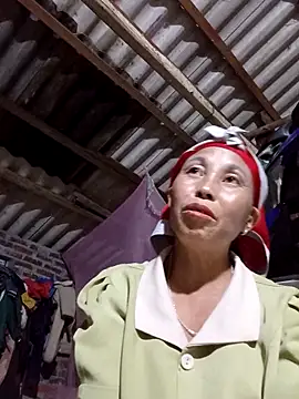 Snapshot of me-cute chatting on October 2025 01:06:02 PM me-cute online show from October 2025 01:06:02 PM