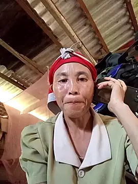 Snapshot of me-cute chatting on October 2025 02:29:01 AM me-cute online show from October 2025 02:29:01 AM