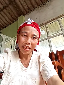 Snapshot of me-cute chatting on October 2025 06:43:02 AM me-cute online show from October 2025 06:43:02 AM