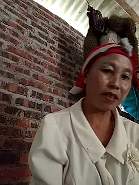 Snapshot of me-cute chatting on October 2025 07:28:01 AM me-cute online show from October 2025 07:28:01 AM