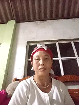 Snapshot of me-cute chatting on October 2025 08:51:01 PM me-cute online show from October 2025 08:51:01 PM