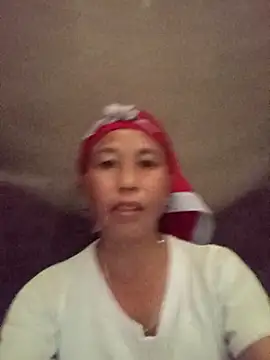 Snapshot of me-cute chatting on October 2025 12:36:02 PM me-cute online show from October 2025 12:36:02 PM