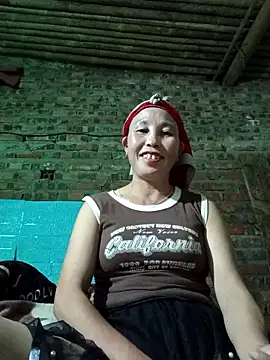 Snapshot of me-cute chatting on October 2025 01:00:02 PM me-cute online show from October 2025 01:00:02 PM