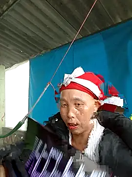 Snapshot of me-cute chatting on November 2025 12:23:01 AM me-cute online show from November 2025 12:23:01 AM