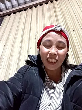 Snapshot of me-cute chatting on November 2025 11:53:01 AM me-cute online show from November 2025 11:53:01 AM