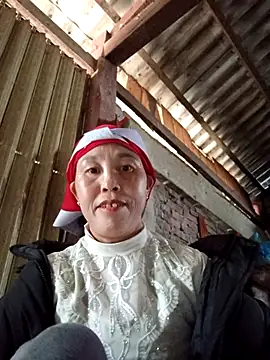 Snapshot of me-cute chatting on November 2025 01:37:01 AM me-cute online show from November 2025 01:37:01 AM