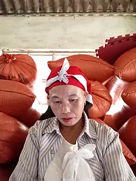 Snapshot of me-cute chatting on November 2025 02:17:02 AM me-cute online show from November 2025 02:17:02 AM