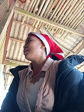 Snapshot of me-cute chatting on November 2025 01:50:02 AM me-cute online show from November 2025 01:50:02 AM