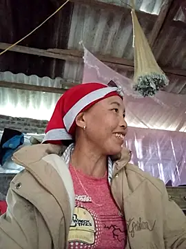 Snapshot of me-cute chatting on November 2025 09:12:02 AM me-cute online show from November 2025 09:12:02 AM