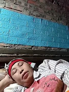 Snapshot of me-cute chatting on November 2025 09:18:01 PM me-cute online show from November 2025 09:18:01 PM