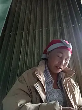 Snapshot of me-cute chatting on December 2025 10:09:01 AM me-cute online show from December 2025 10:09:01 AM