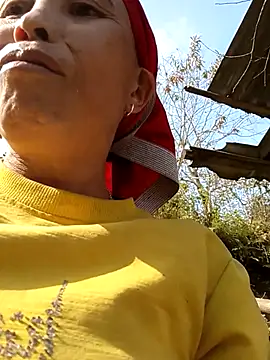 Snapshot of me-cute chatting on December 2025 04:53:02 AM me-cute online show from December 2025 04:53:02 AM