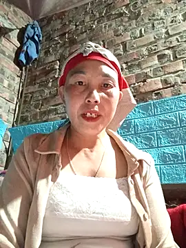 Snapshot of me-cute chatting on December 2025 12:14:02 PM me-cute online show from December 2025 12:14:02 PM