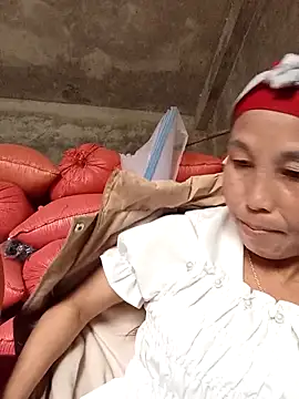 Snapshot of me-cute chatting on December 2025 02:27:01 AM me-cute online show from December 2025 02:27:01 AM