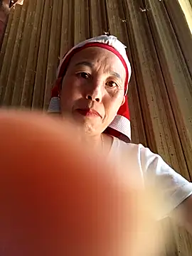 Snapshot of me-cute chatting on December 2025 03:13:01 AM me-cute online show from December 2025 03:13:01 AM