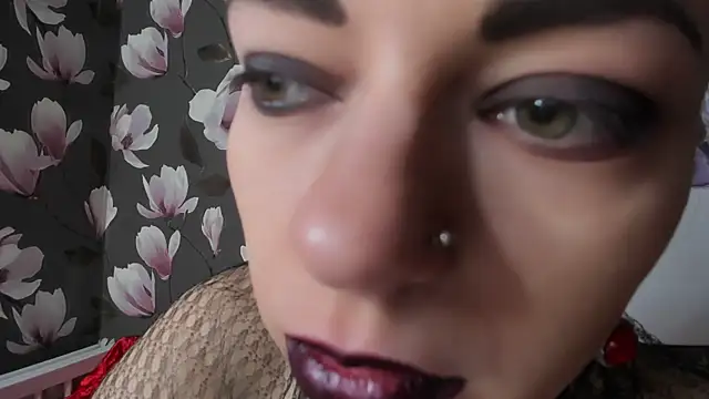 Snapshot of Bloom_evl chatting on October 2025 08:07:02 PM Bloom evl online show from October 2025 08:07:02 PM