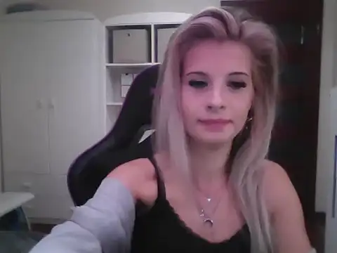 KristineGlow online show from October 2025 02:23:02 PM