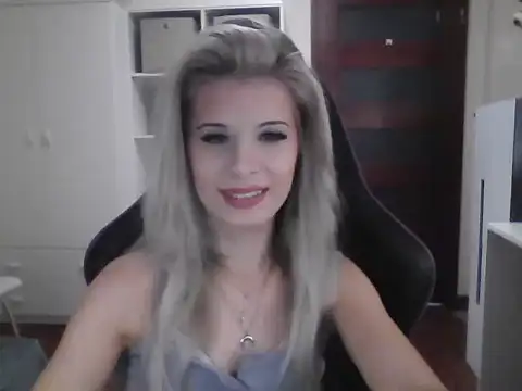 KristineGlow online show from October 2025 07:06:01 AM