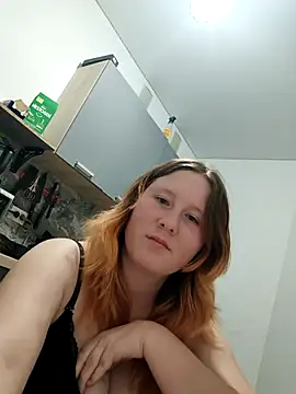 Snapshot of MiaKissy chatting on September 2025 05:13:02 PM MiaKissy online show from September 2025 05:13:02 PM