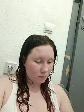 Snapshot of MiaKissy chatting on October 2025 08:20:01 PM MiaKissy online show from October 2025 08:20:01 PM