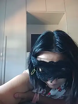 caldaevogliosa81 online show from June 2026 10:02:01 AM