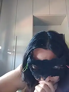 caldaevogliosa81 online show from June 2026 10:14:02 AM