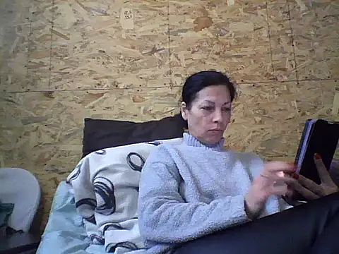 Snapshot of Milana38 chatting on November 2025 09:31:01 AM Milana38 online show from November 2025 09:31:01 AM