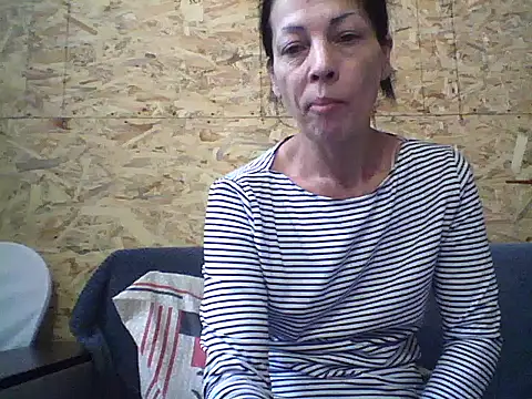 Snapshot of Milana38 chatting on November 2025 01:44:01 PM Milana38 online show from November 2025 01:44:01 PM