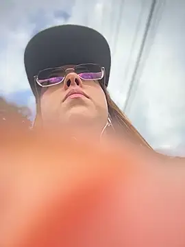 Tamara valentine online show from November 2025 08:30:01 PM