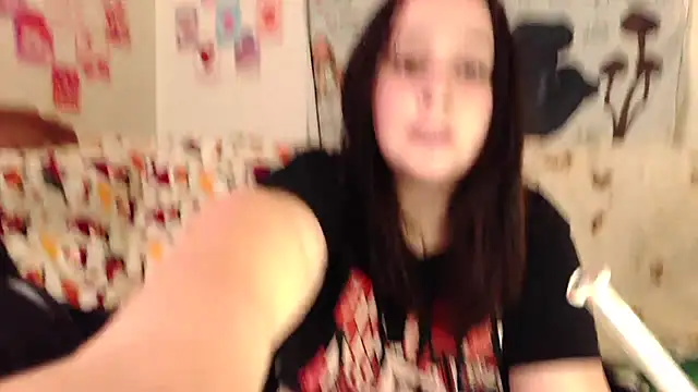 Snapshot of Shadow_Slut chatting on October 2025 03:18:02 AM Shadow Slut online show from October 2025 03:18:02 AM