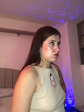 Snapshot of BrunnetAri_ chatting on October 2025 02:37:01 PM BrunnetAri online show from October 2025 02:37:01 PM