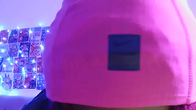 Snapshot of risktakinndolo chatting on November 2025 04:36:01 PM risktakinndolo online show from November 2025 04:36:01 PM