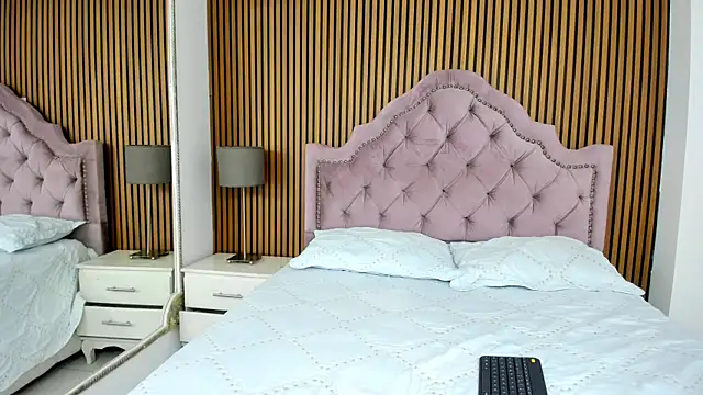 RoxanneStorm  online show from November 2025 12:38:01 PM