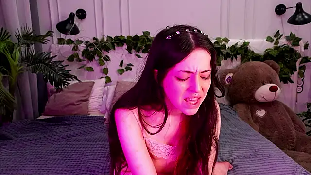 SoftAmora online show from February 2026 11:03:02 PM