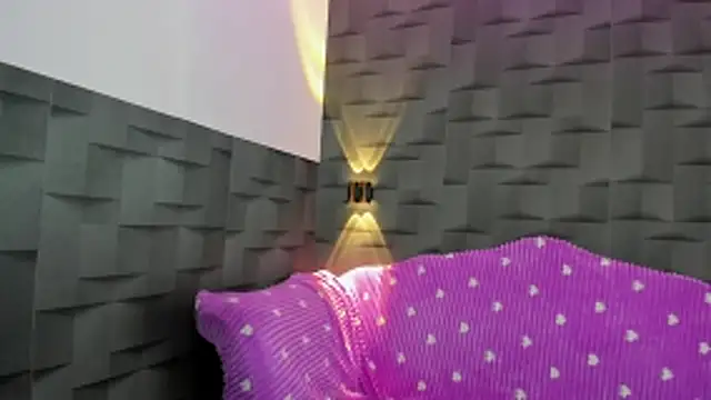 Snapshot of VeraGarnier chatting on March 2026 08:26:02 PM VeraGarnier online show from March 2026 08:26:02 PM