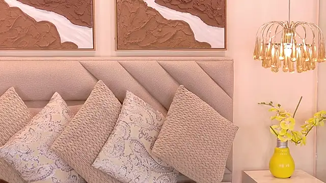 kendalFox  online show from October 2025 12:17:02 PM