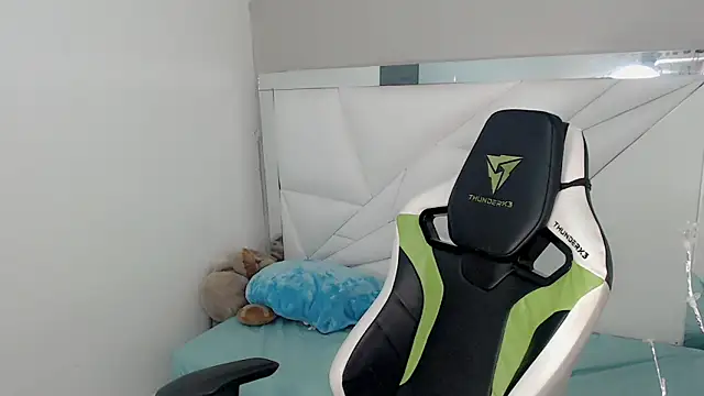 Austin col  online show from November 2025 12:04:02 PM