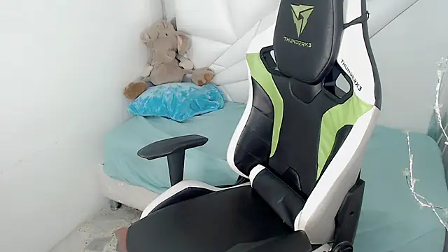 Austin col  online show from November 2025 12:27:02 PM