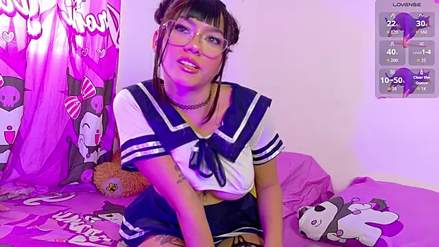Snapshot of Catalina_Cutte chatting on September 2025 12:18:02 PM Catalina Cutte online show from September 2025 12:18:02 PM