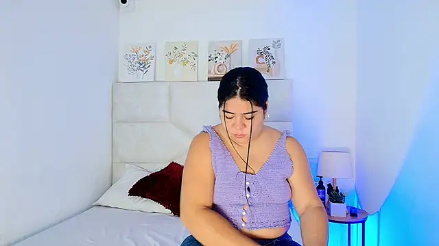 elizawiliamst online show from April 2026 11:57:01 AM