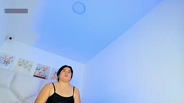 elizawiliamst online show from June 2026 11:57:01 AM