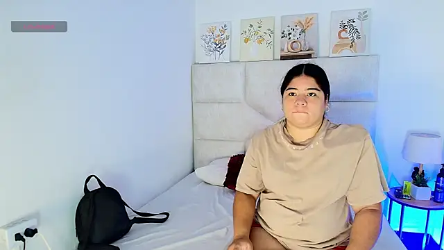 elizawiliamst online show from June 2026 12:03:01 PM