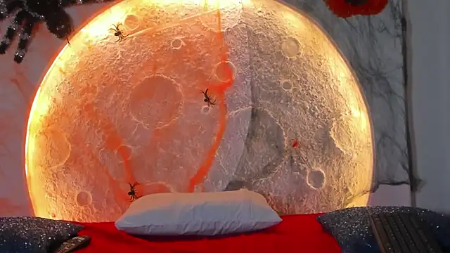  Noah19 online show from October 2025 06:45:02 PM