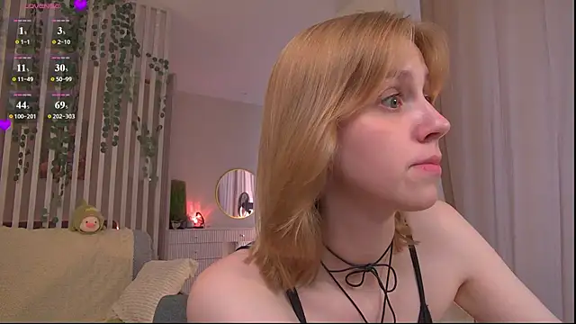 Snapshot of sofiapurex chatting on July 2026 03:23:01 AM sofiapurex online show from July 2026 03:23:01 AM