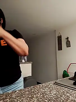 Snapshot of tiffany_Johnson1 chatting on September 2025 01:58:02 PM tiffany Johnson1 online show from September 2025 01:58:02 PM